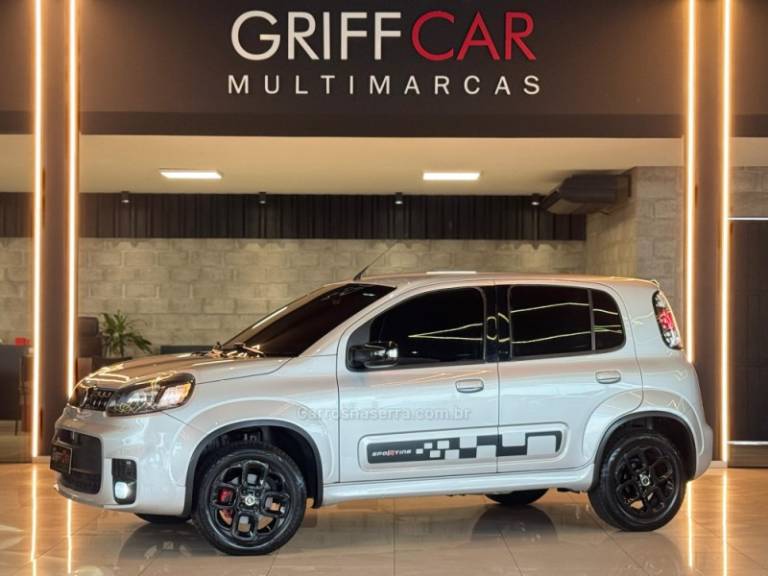 FIAT - UNO - 2014/2015 - Prata - R$ 44.900,00
