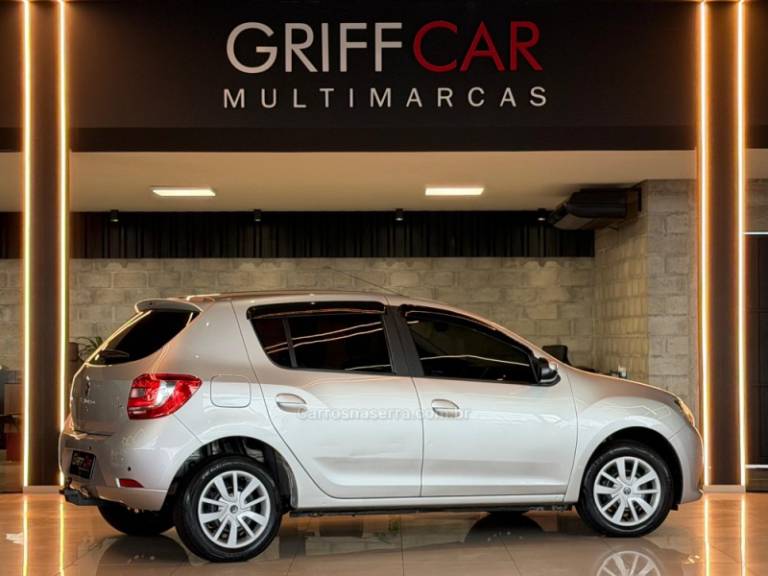 RENAULT - SANDERO - 2015/2016 - Prata - R$ 42.900,00