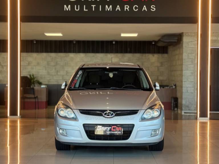 HYUNDAI - I30 - 2011/2012 - Prata - R$ 47.900,00