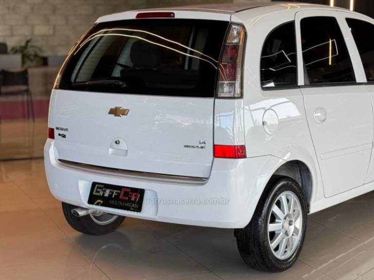 CHEVROLET - MERIVA - 2010/2011 - Branca - R$ 34.900,00