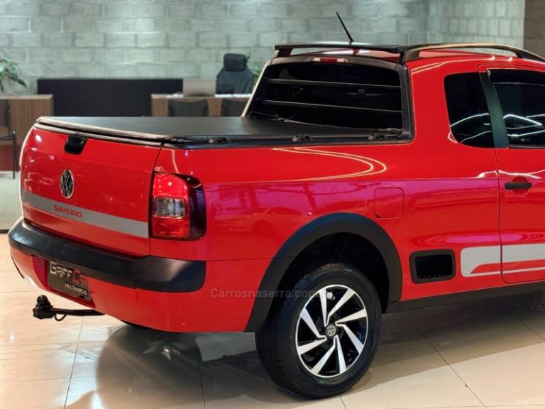 VOLKSWAGEN - SAVEIRO - 2013/2014 - Vermelha - R$ 55.900,00
