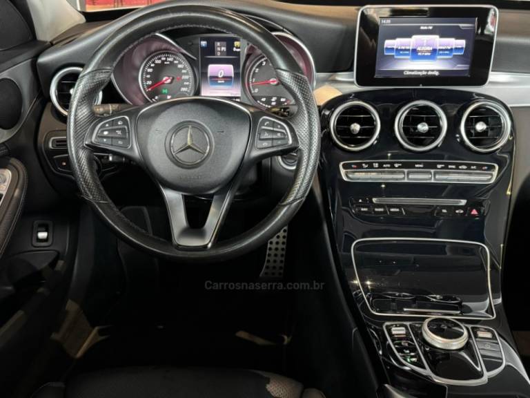 MERCEDES-BENZ - C 200 - 2015/2016 - Branca - R$ 125.900,00