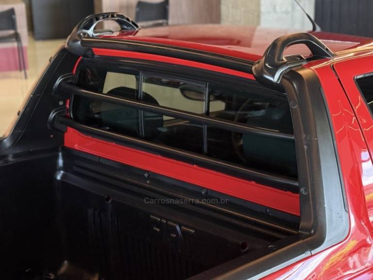 FIAT - STRADA - 2016/2017 - Vermelha - Sob Consulta