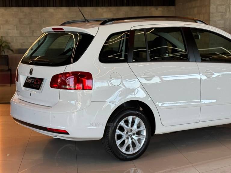 VOLKSWAGEN - SPACEFOX - 2012/2013 - Branca - R$ 43.900,00