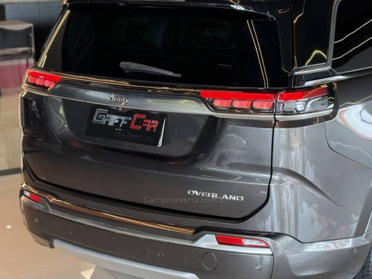 JEEP - COMMANDER - 2023/2023 - Cinza - R$ 179.900,00