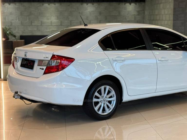 HONDA - CIVIC - 2011/2012 - Branca - R$ 69.900,00
