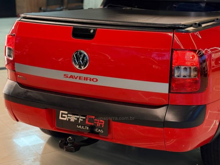 VOLKSWAGEN - SAVEIRO - 2013/2014 - Vermelha - R$ 55.900,00