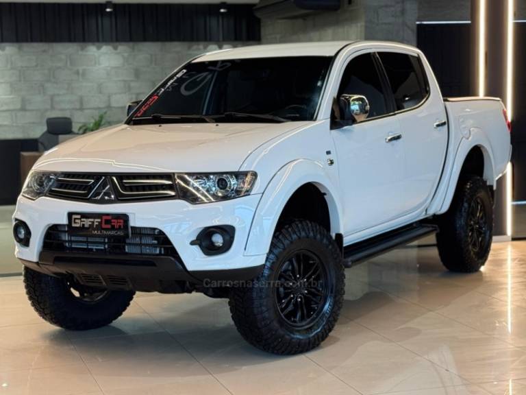 MITSUBISHI - L200 TRITON - 2014/2015 - Branca - R$ 139.900,00
