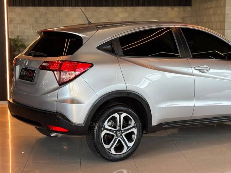 HONDA - HR-V - 2015/2016 - Prata - R$ 85.900,00
