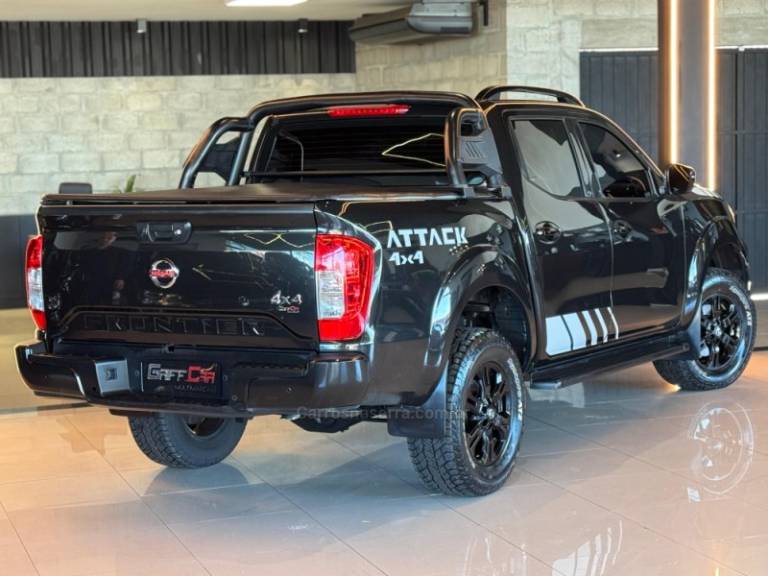 NISSAN - FRONTIER - 2022/2023 - Preta - R$ 183.900,00