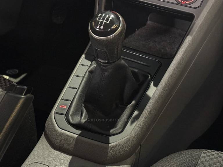 VOLKSWAGEN - POLO - 2018/2018 - Branca - R$ 66.900,00