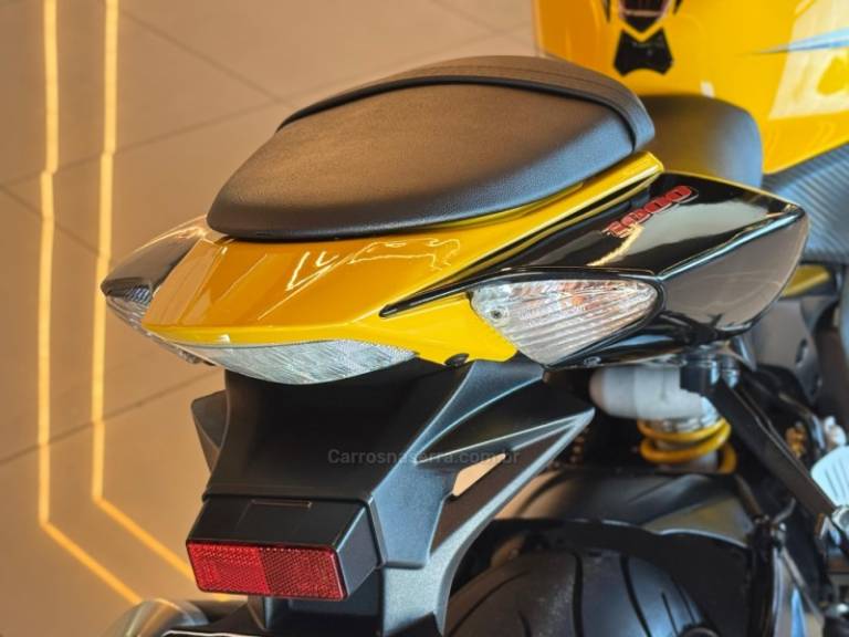 SUZUKI - GSXR - 2008/2008 - Amarela - R$ 35.900,00