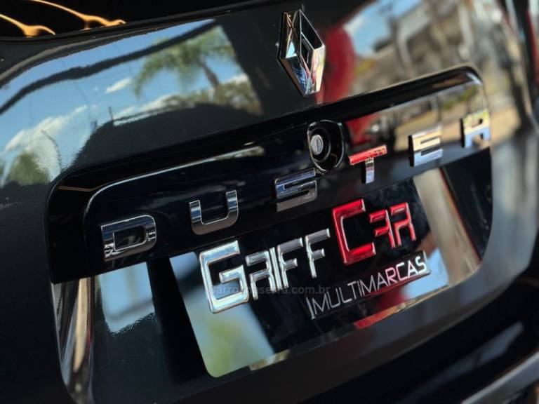 RENAULT - DUSTER - 2015/2016 - Preta - R$ 63.900,00