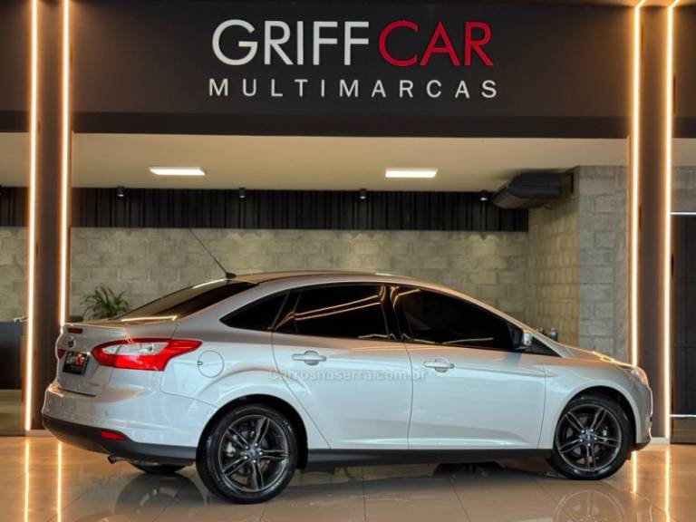 FORD - FOCUS - 2012/2014 - Prata - R$ 49.900,00