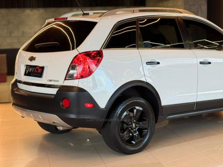 CHEVROLET - CAPTIVA - 2012/2013 - Branca - R$ 49.900,00