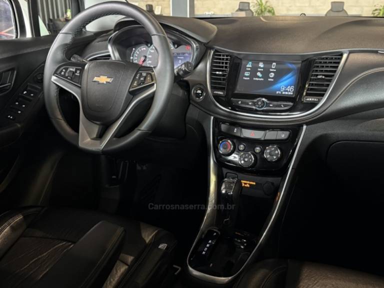 CHEVROLET - TRACKER - 2018/2018 - Branca - R$ 89.900,00