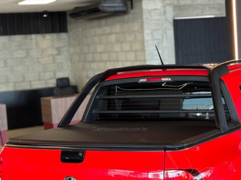 VOLKSWAGEN - SAVEIRO - 2015/2015 - Vermelha - R$ 73.900,00