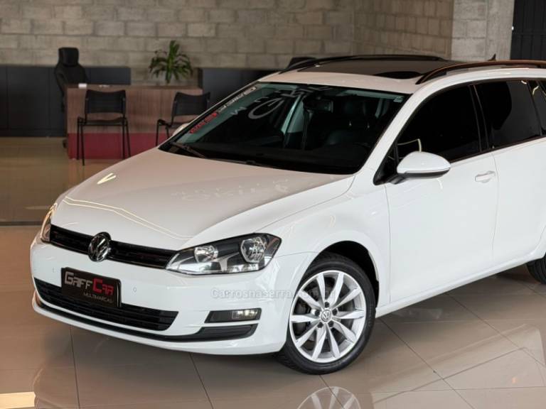 VOLKSWAGEN - GOLF - 2015/2015 - Branca - R$ 82.900,00