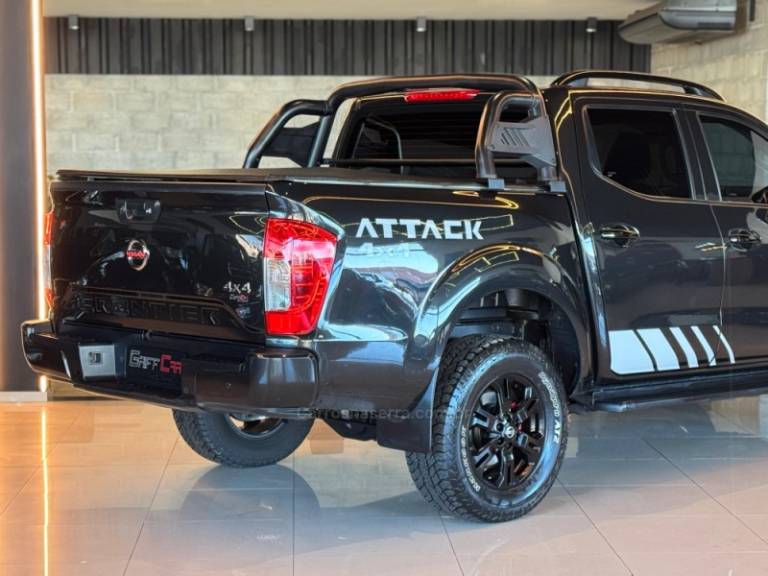 NISSAN - FRONTIER - 2022/2023 - Preta - R$ 183.900,00
