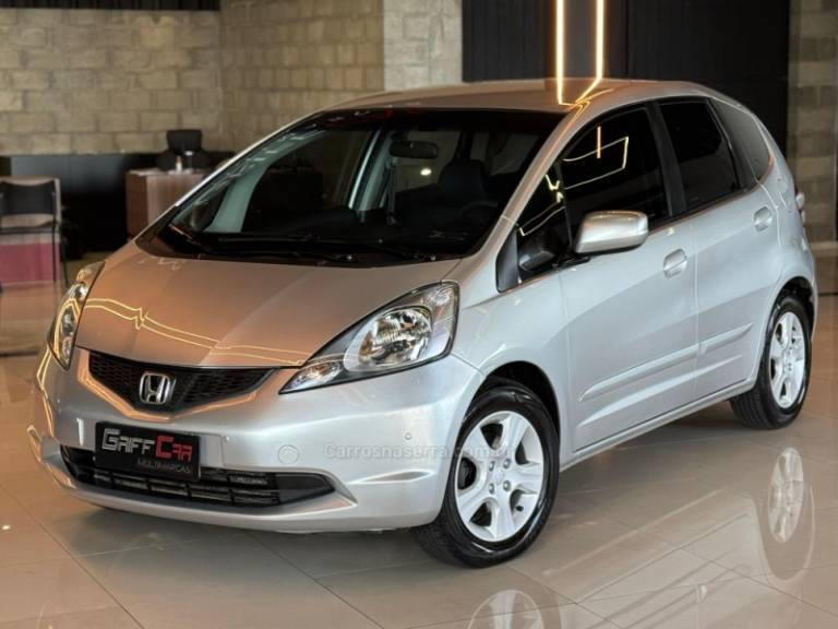 HONDA - FIT - 2011/2012 - Prata - R$ 39.900,00