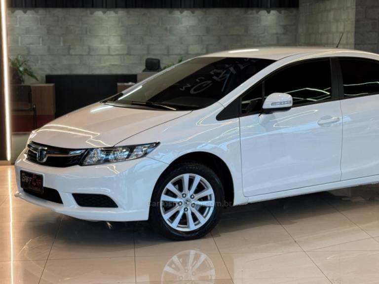 HONDA - CIVIC - 2011/2012 - Branca - R$ 69.900,00