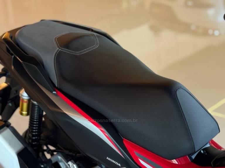 HONDA - ADV 150 - 2023/2024 - Vermelha - R$ 23.900,00