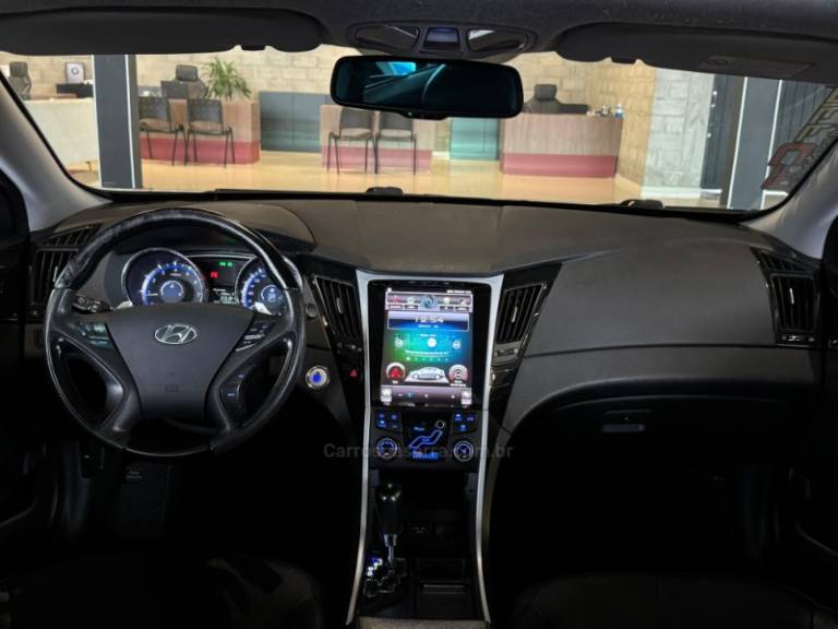 HYUNDAI - SONATA - 2011/2012 - Prata - R$ 72.900,00