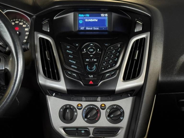 FORD - FOCUS - 2012/2014 - Prata - R$ 49.900,00