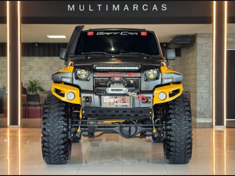 TROLLER - T4 BOLD - 2016/2017 - Amarela - R$ 269.900,00