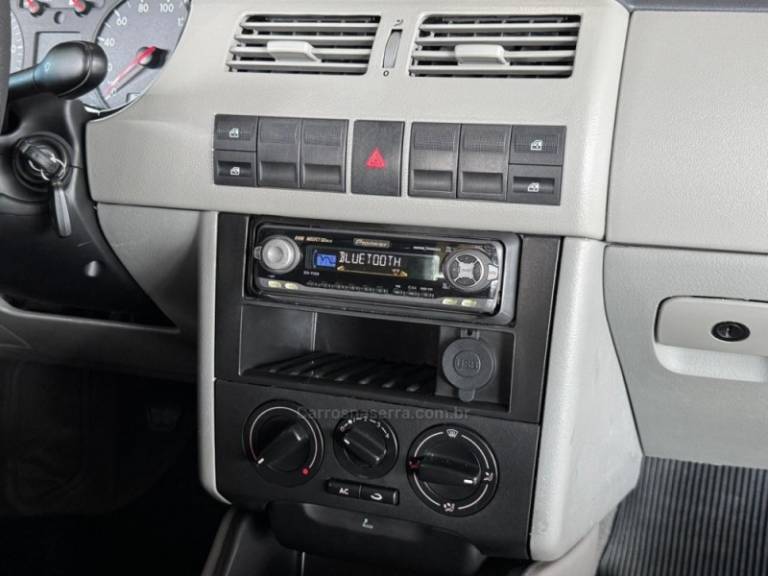 VOLKSWAGEN - SAVEIRO - 2000/2001 - Vermelha - R$ 69.900,00