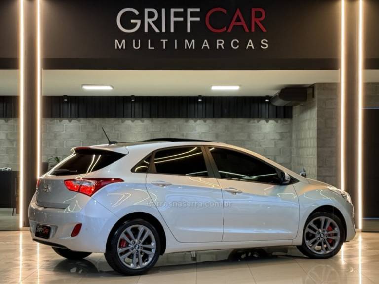 HYUNDAI - I30 - 2015/2016 - Prata - R$ 91.900,00