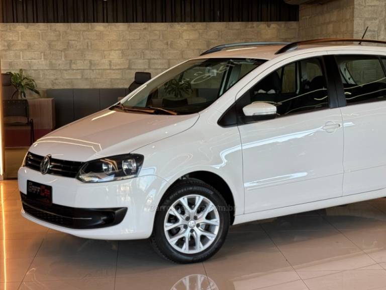 VOLKSWAGEN - SPACEFOX - 2012/2013 - Branca - R$ 43.900,00