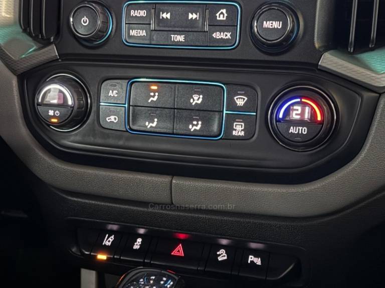 CHEVROLET - S10 - 2017/2018 - Prata - R$ 154.900,00