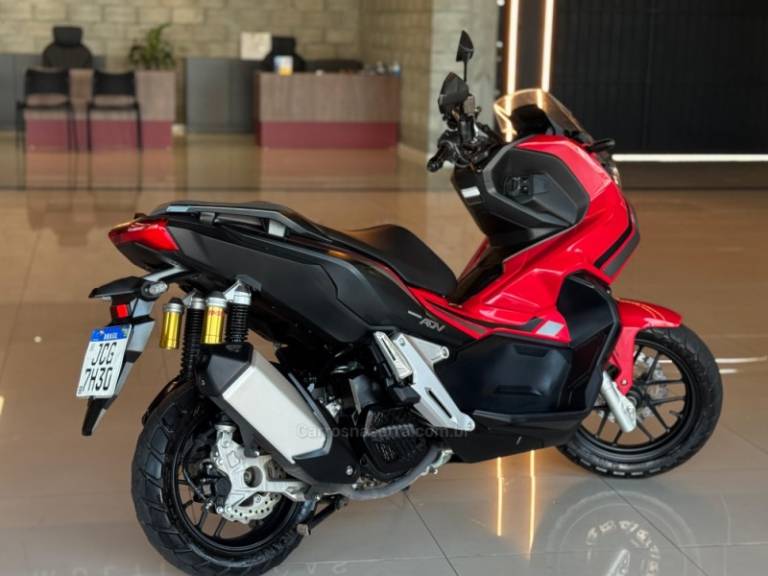 HONDA - ADV 150 - 2023/2024 - Vermelha - R$ 23.900,00