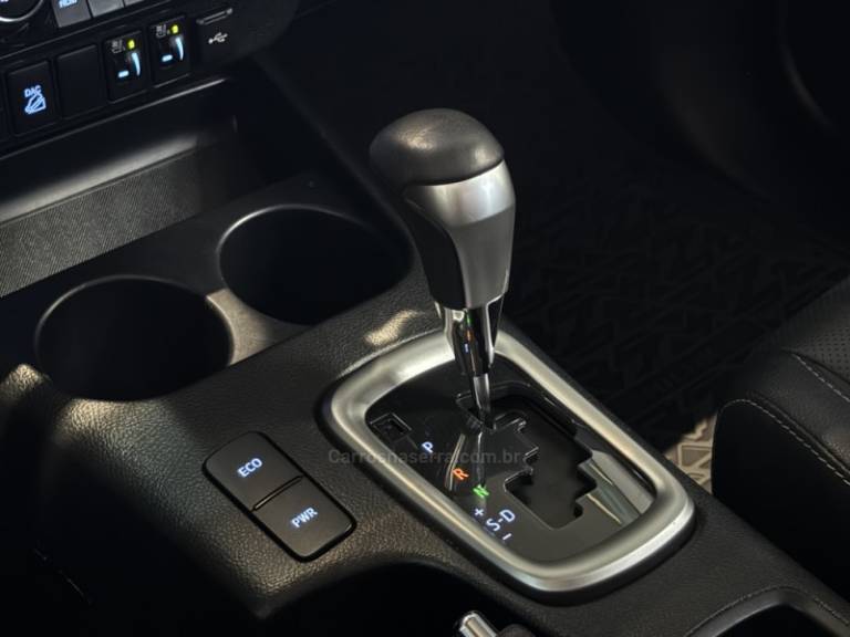 TOYOTA - HILUX - 2024/2024 - Preta - R$ 311.900,00