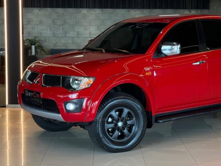 MITSUBISHI - L200 TRITON - 2012/2012 - Vermelha - R$ 109.900,00