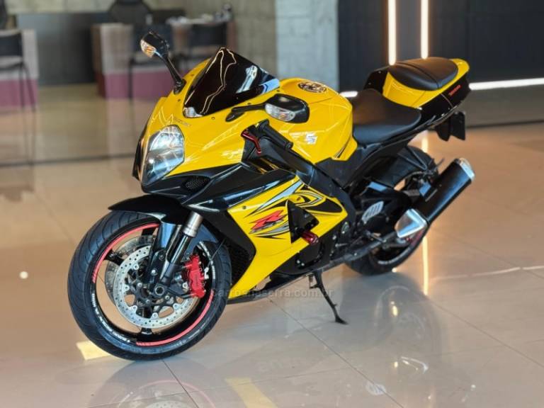 SUZUKI - GSXR - 2008/2008 - Amarela - R$ 35.900,00