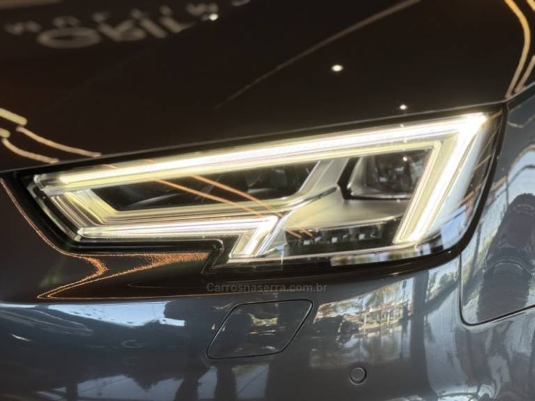 AUDI - A4 - 2019/2019 - Cinza - R$ 179.900,00