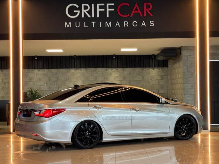 HYUNDAI - SONATA - 2011/2012 - Prata - R$ 72.900,00
