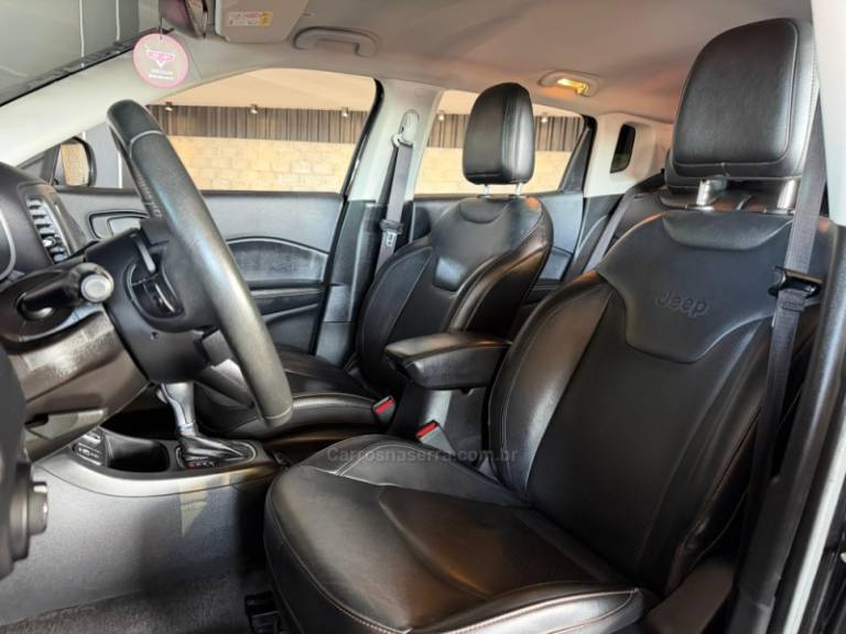 JEEP - COMPASS - 2021/2021 - Preta - R$ 108.900,00