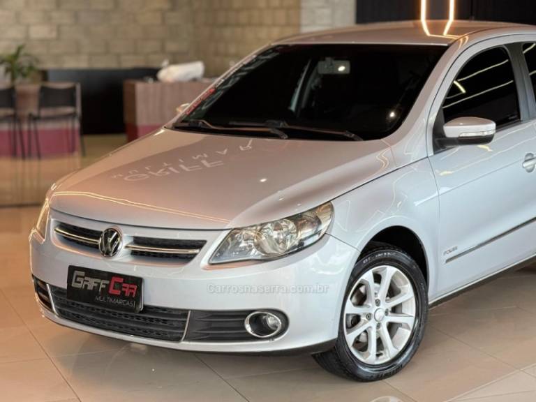 VOLKSWAGEN - GOL - 2010/2011 - Prata - R$ 36.900,00