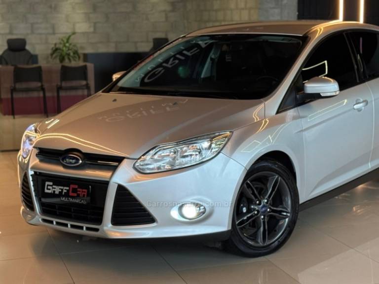 FORD - FOCUS - 2012/2014 - Prata - R$ 49.900,00