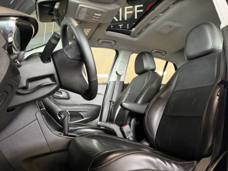 CHEVROLET - TRACKER - 2018/2018 - Branca - R$ 89.900,00