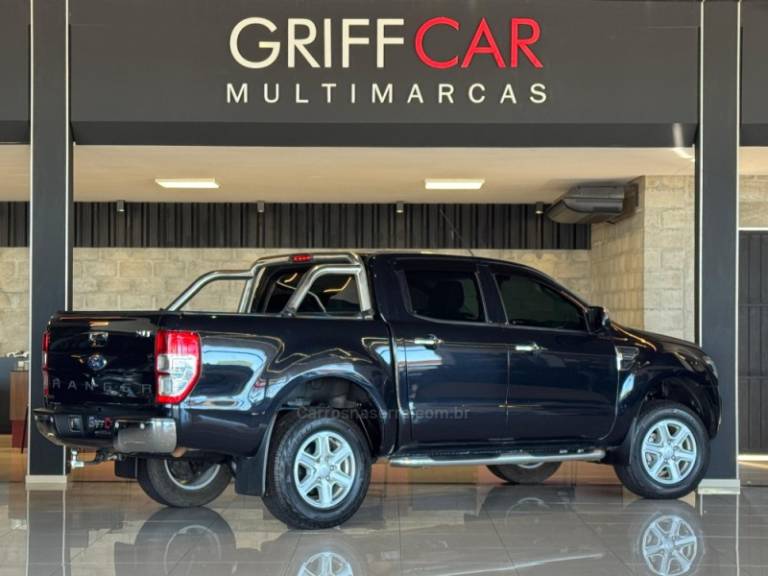 FORD - RANGER - 2014/2015 - Cinza - R$ 94.900,00