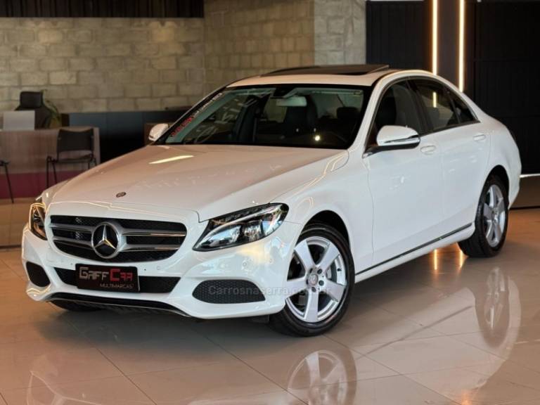 MERCEDES-BENZ - C 200 - 2015/2016 - Branca - R$ 125.900,00