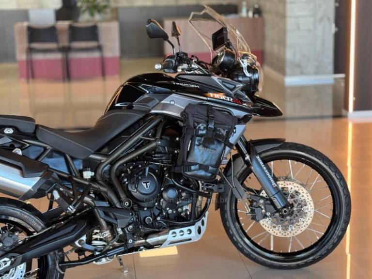 TRIUMPH - TIGER 800 XCX - 2016/2017 - Preta - R$ 49.900,00