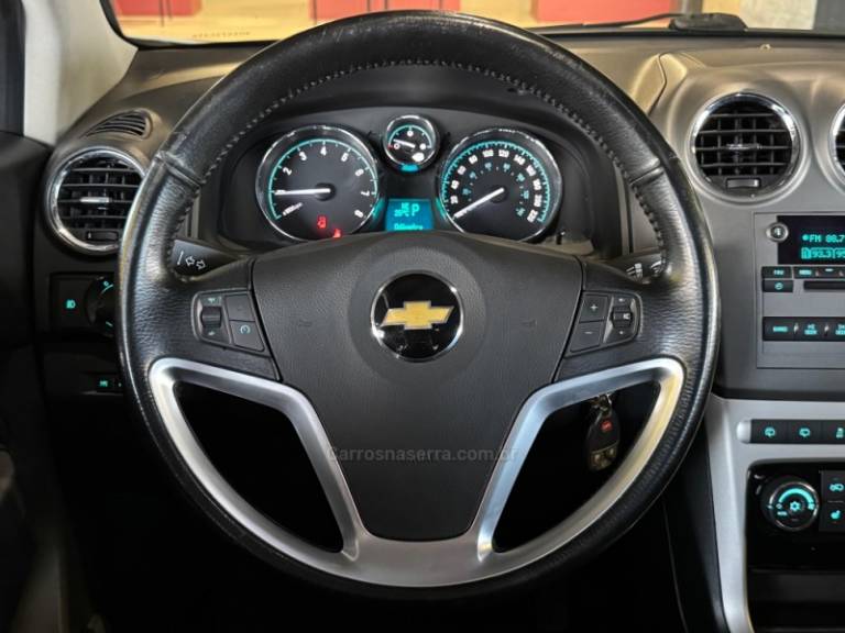 CHEVROLET - CAPTIVA - 2012/2013 - Branca - R$ 49.900,00