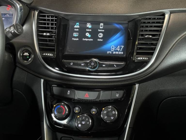 CHEVROLET - TRACKER - 2018/2018 - Branca - R$ 89.900,00