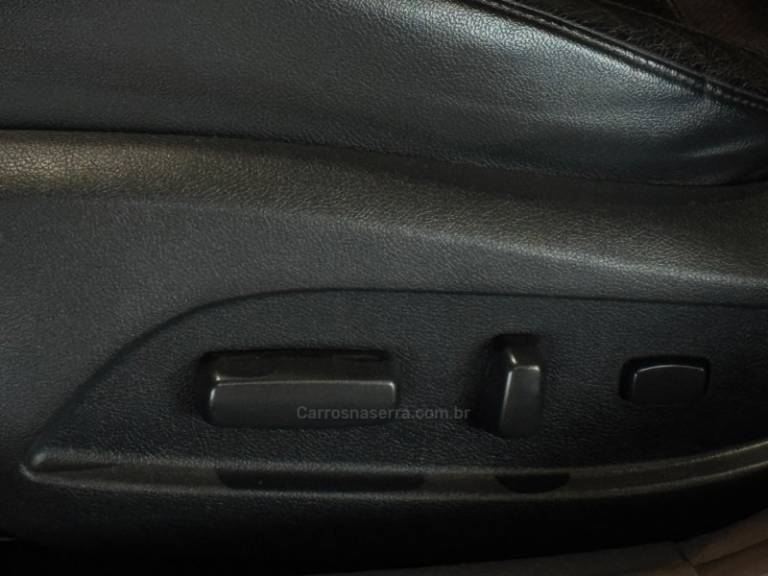 HYUNDAI - SONATA - 2011/2012 - Prata - R$ 72.900,00