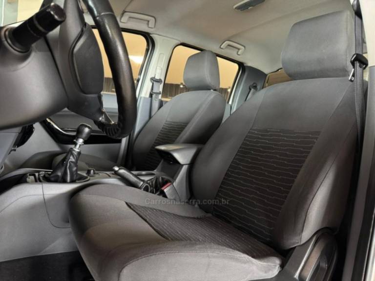 FORD - RANGER - 2014/2015 - Bege - R$ 108.900,00